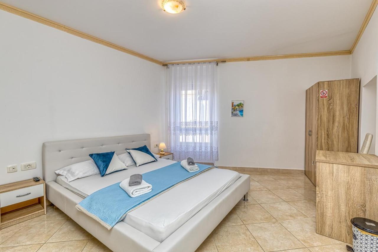 Rooms On Liberty Square Poreč Buitenkant foto