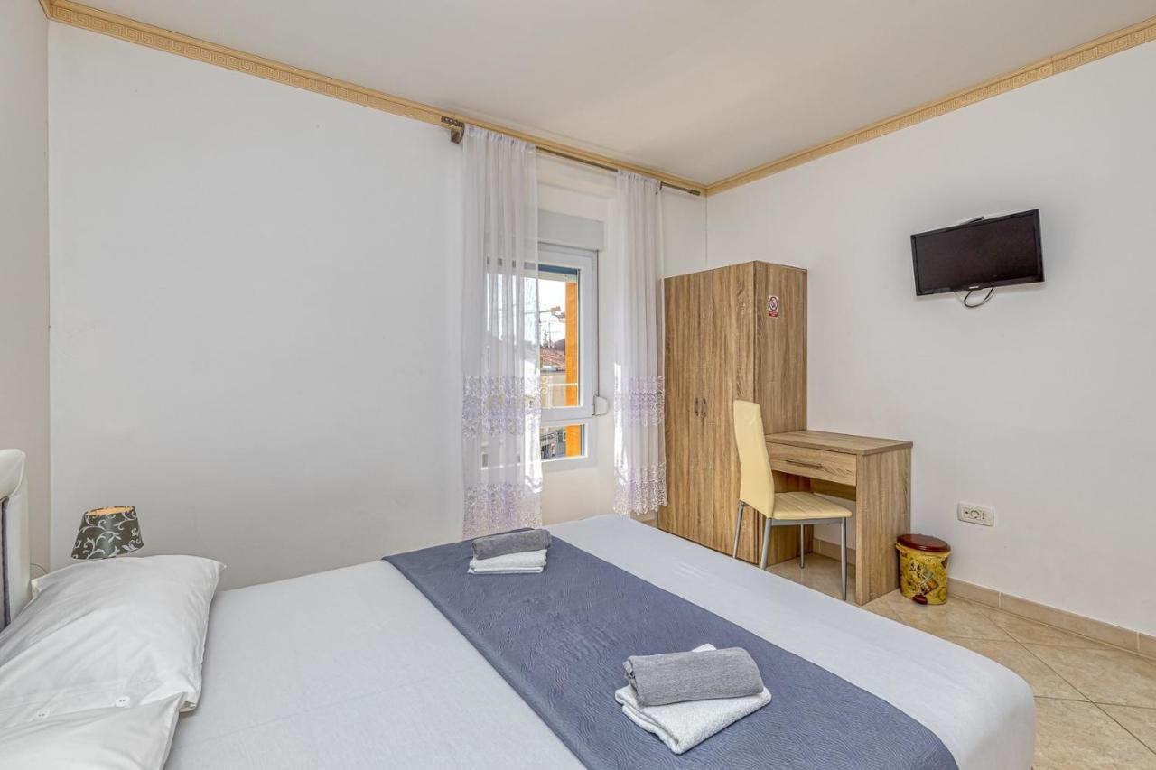 Rooms On Liberty Square Poreč Buitenkant foto